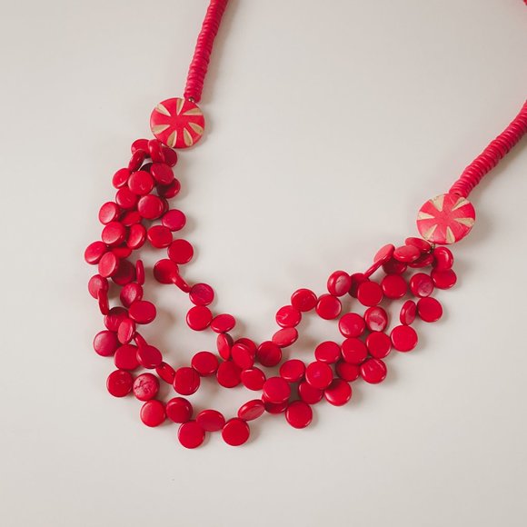 Unbranded Jewelry - Vintage Wood Bright Red Candy Round Disc Beaded Statement Bold Bib Necklace